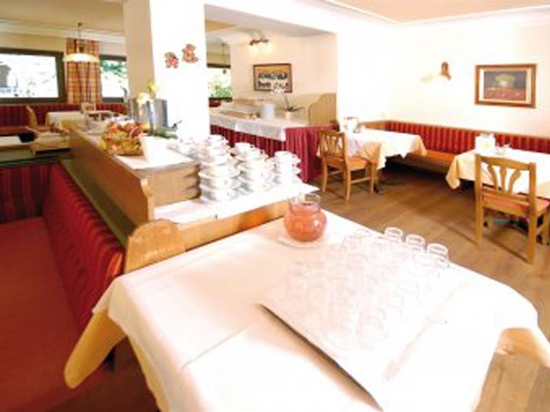 Hotel Alpina Saalbach-Hinterglemm Exteriör bild